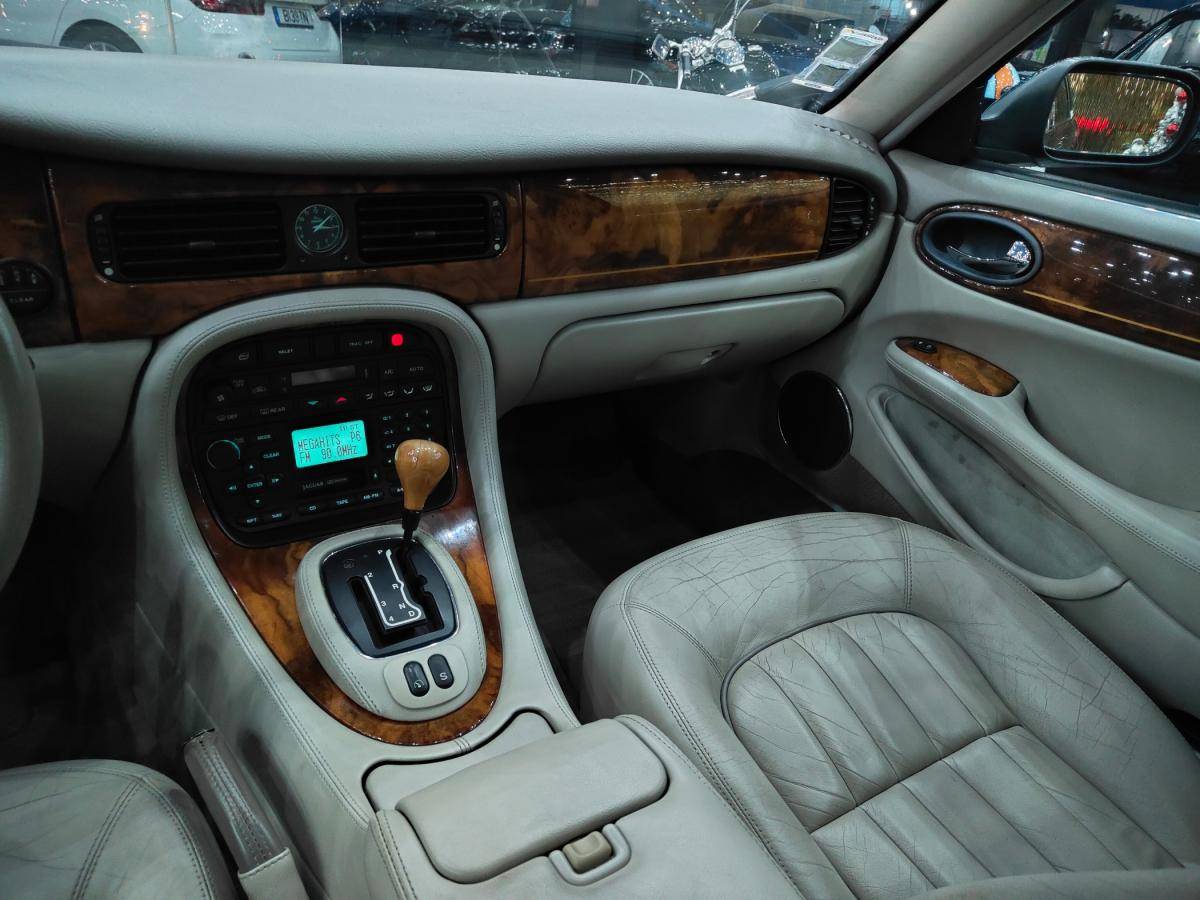 jaguar-xj-2002-gpl-3248cc