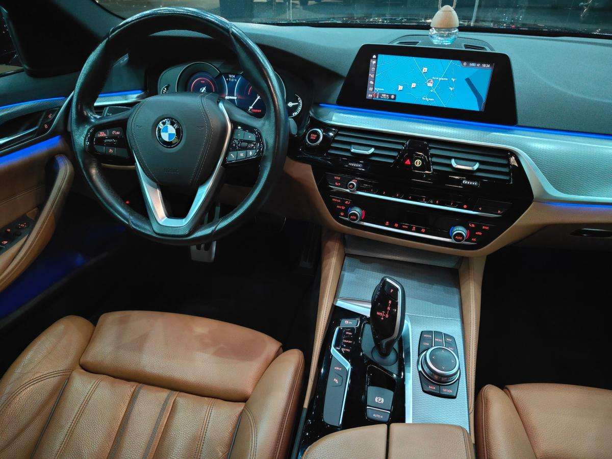 bmw-serie-5-2019-hibrido-a-gasolina-1998cc