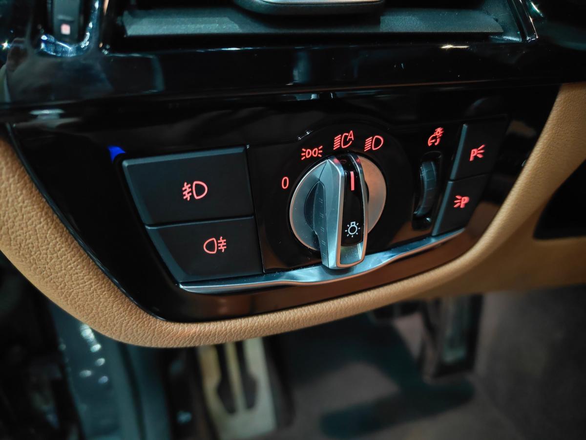 bmw-serie-5-2019-hibrido-a-gasolina-1998cc