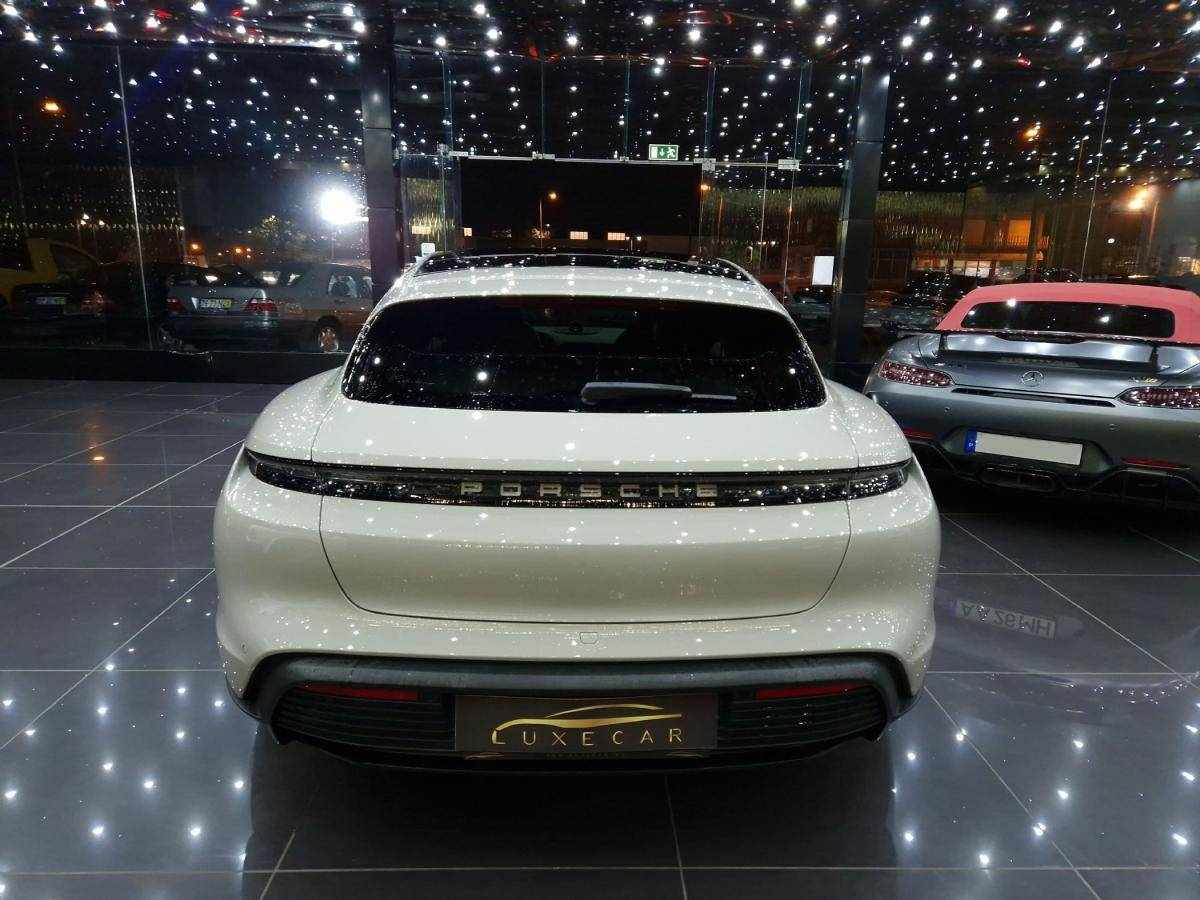 porsche-taycan-2022-eletrico-500cc