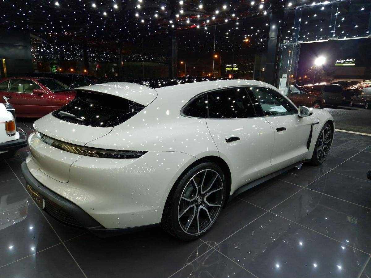 porsche-taycan-2022-eletrico-500cc
