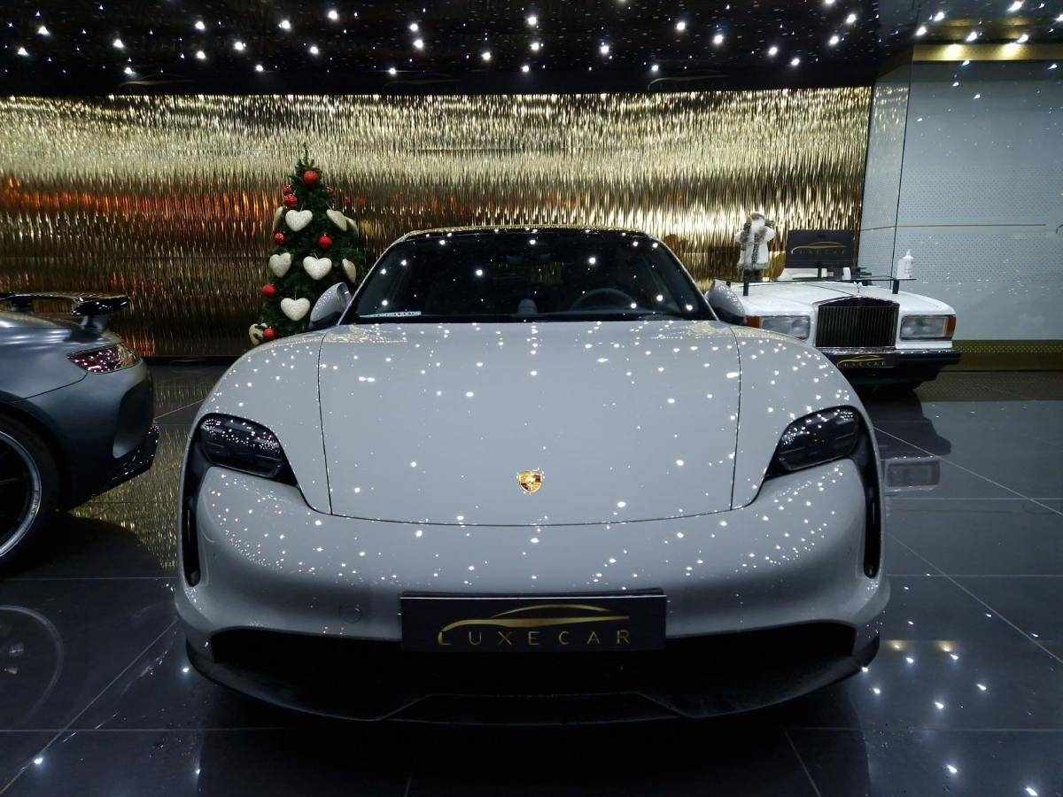 porsche-taycan-2022-eletrico-500cc