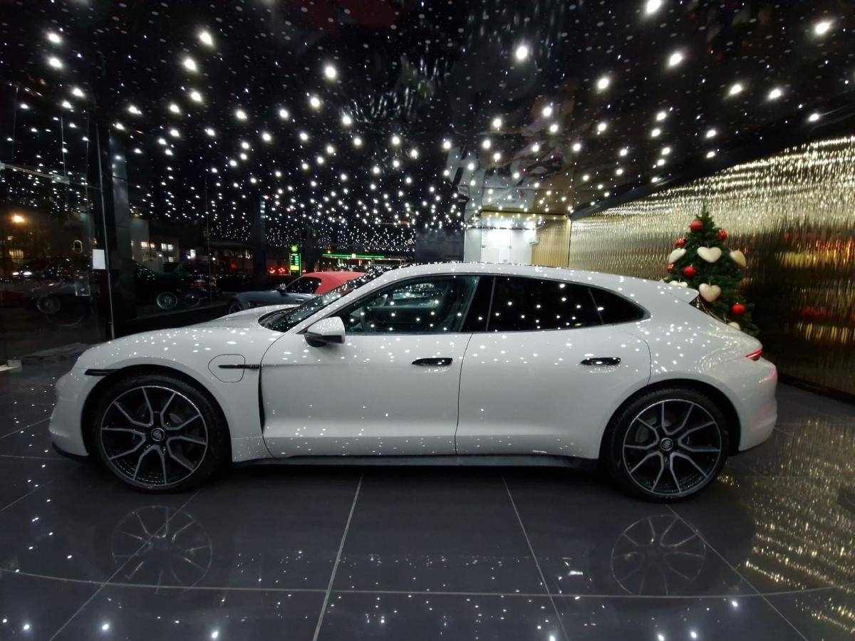 porsche-taycan-2022-eletrico-500cc