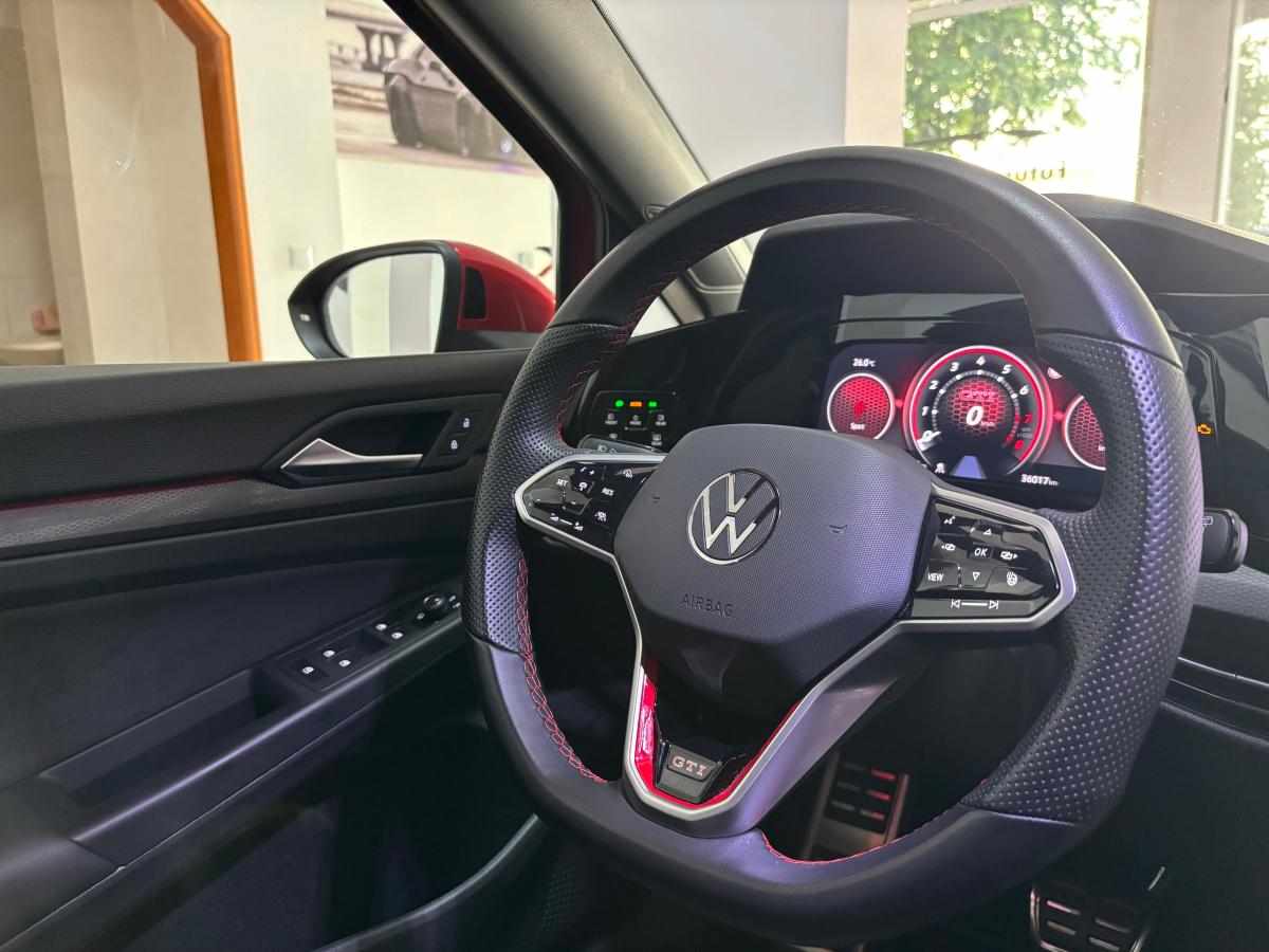 volkswagen-golf-2-0-tsi-2023-gasolina-1984cc