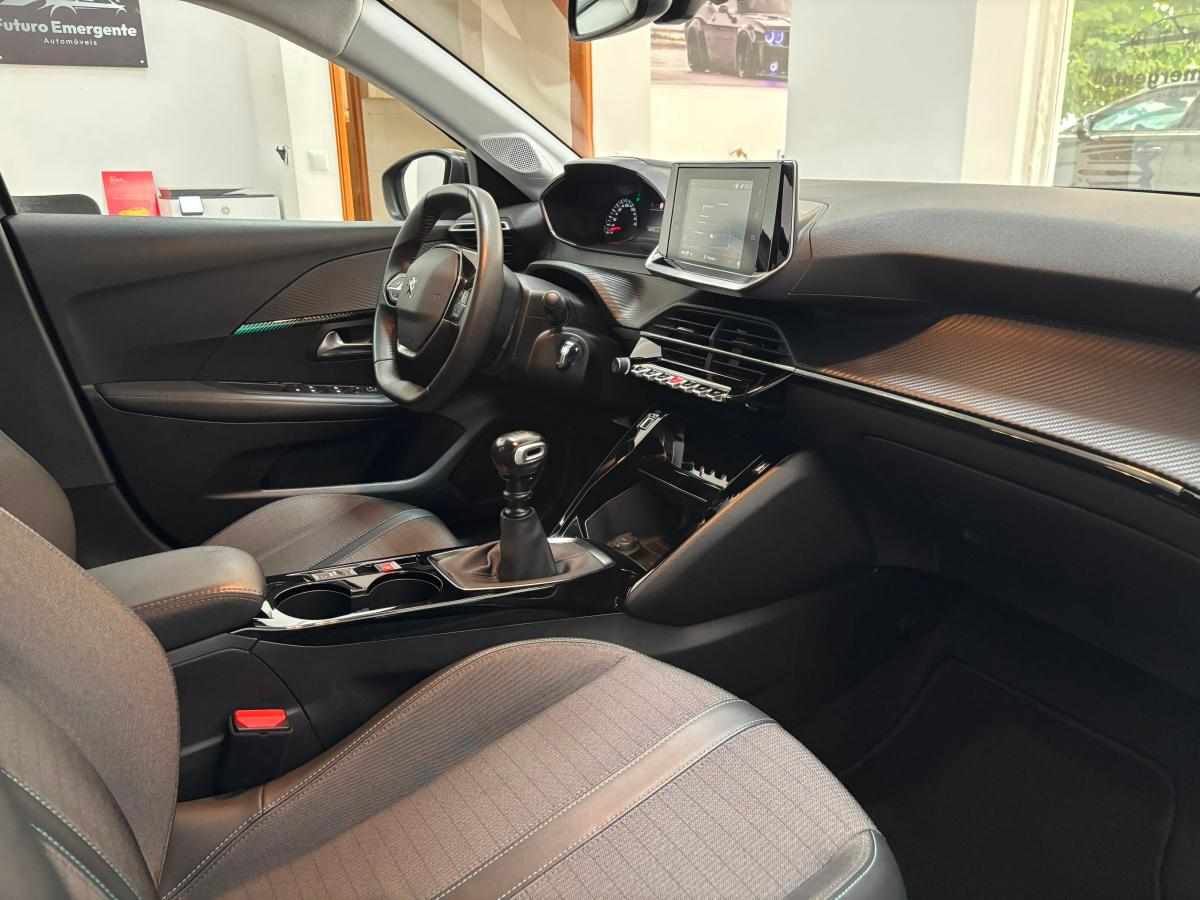 peugeot-208-1-2-puretech-2023-gasolina-1199cc