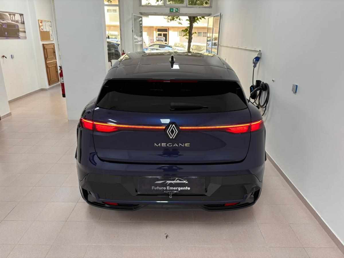 renault-megane-e-tech-ev60-2024-eletrico