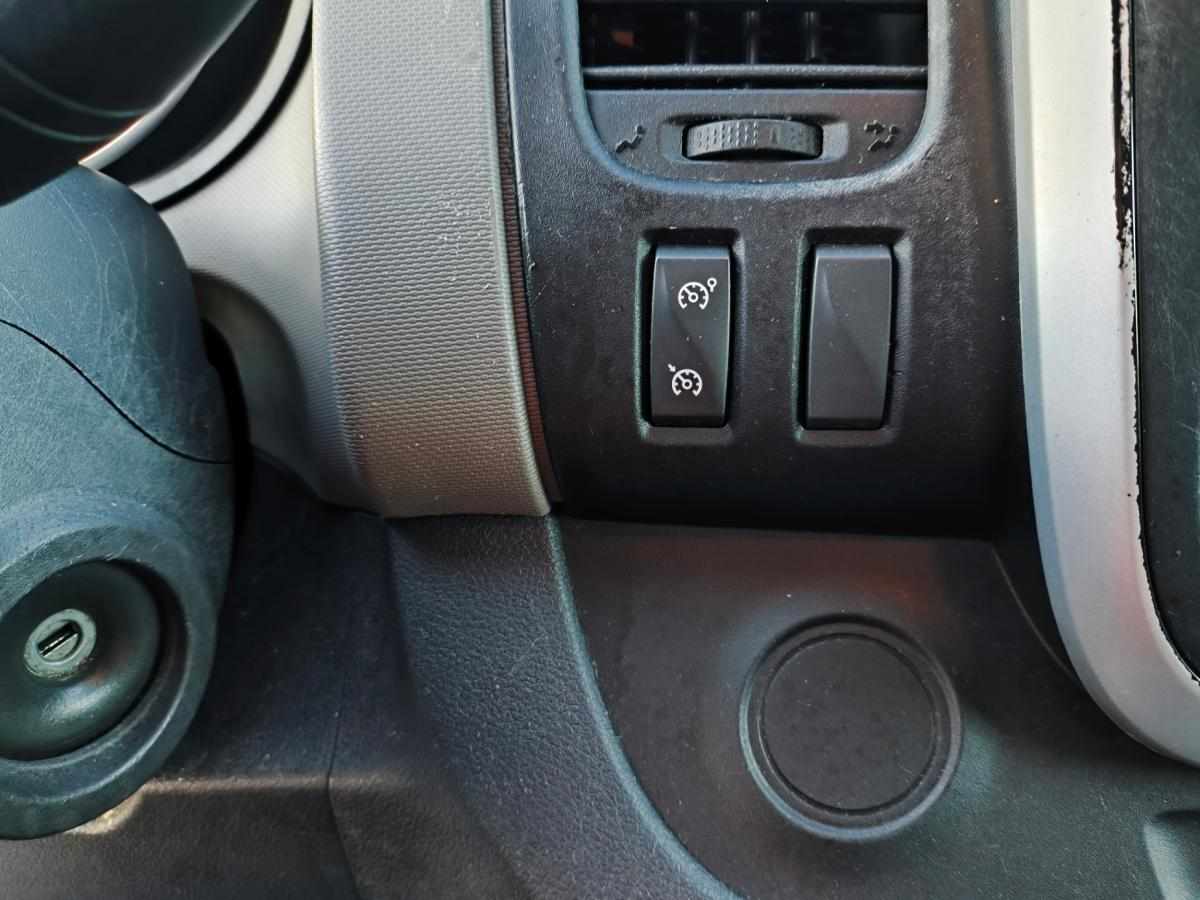 renault-trafic-1-6-dci-2016-diesel-1598cc