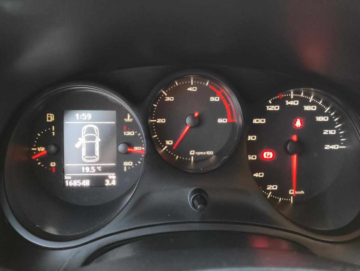 seat-leon-1-6-tdi-2012-diesel-1598cc
