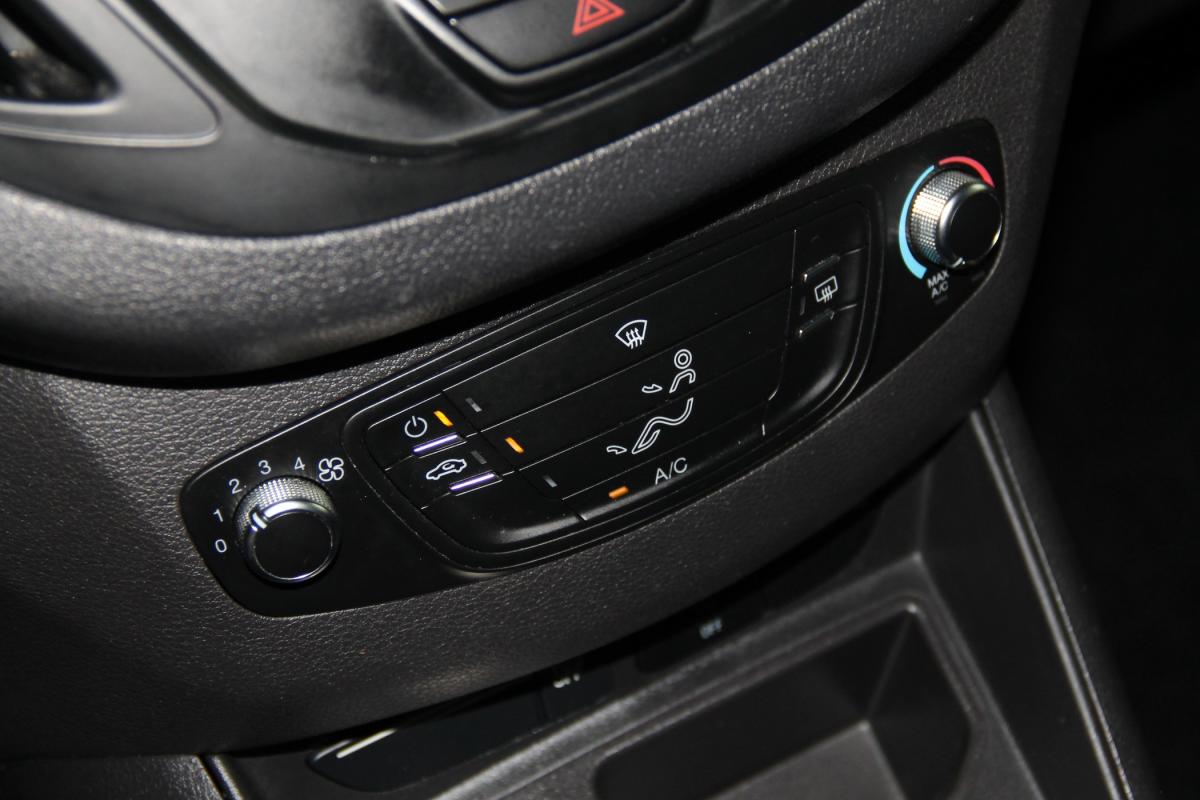 ford-transit-courier-2020-diesel-1499cc