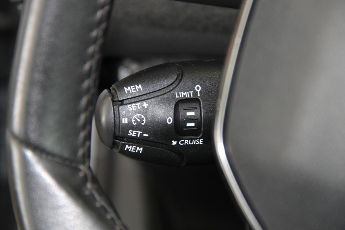 peugeot-208-2023-diesel-1499cc