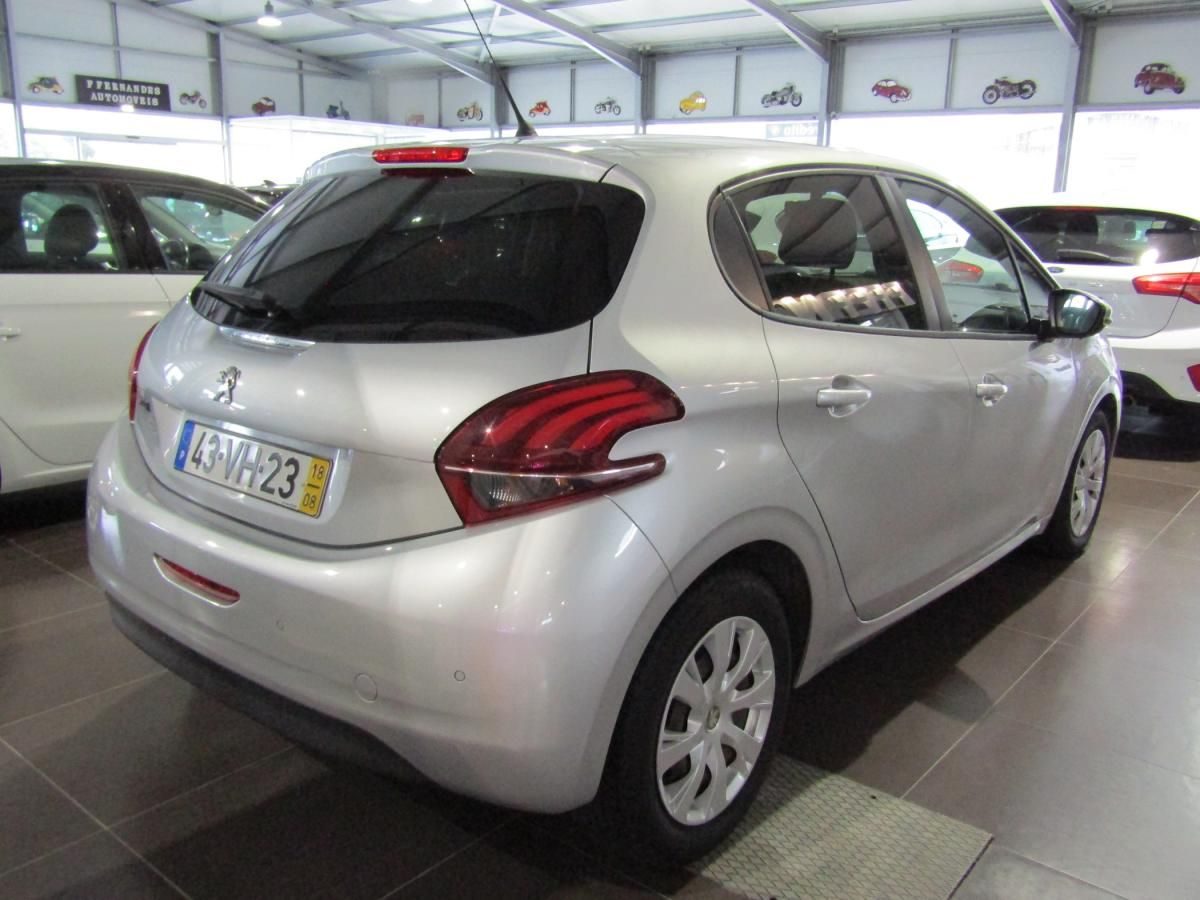 peugeot-208-2018-diesel-1560cc
