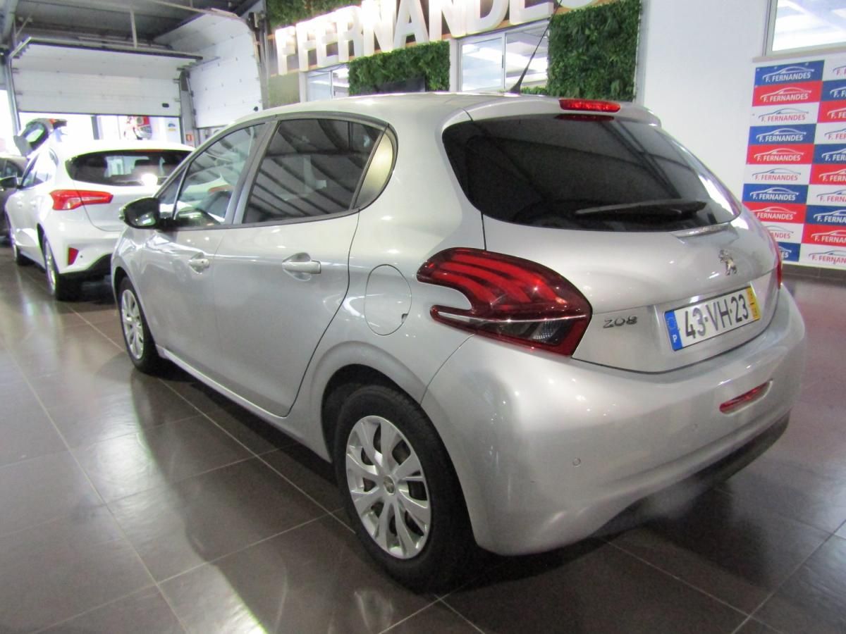 peugeot-208-2018-diesel-1560cc