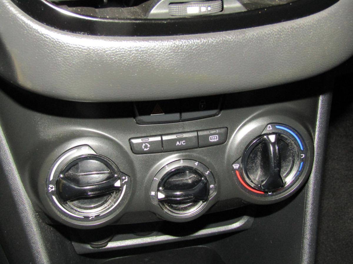 peugeot-208-2018-diesel-1560cc