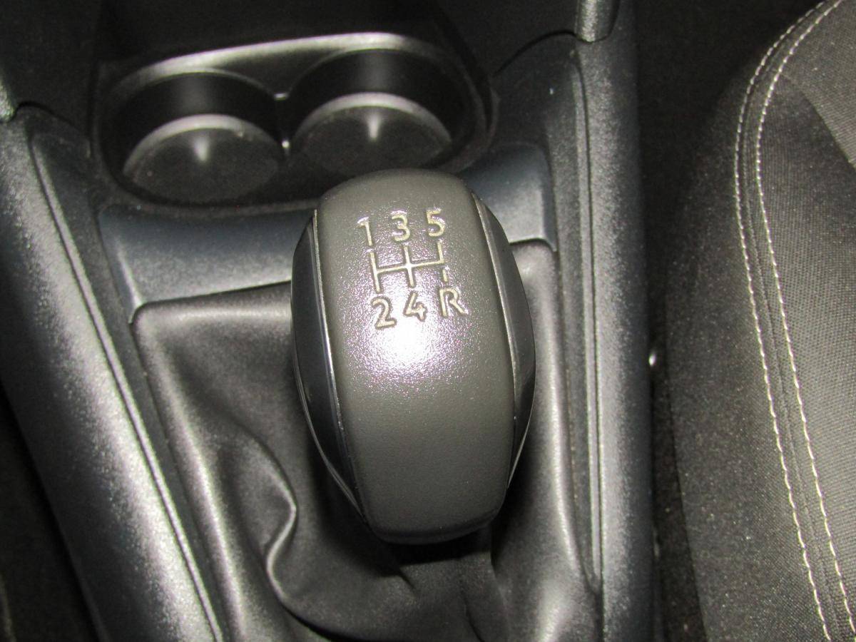 peugeot-208-2018-diesel-1560cc