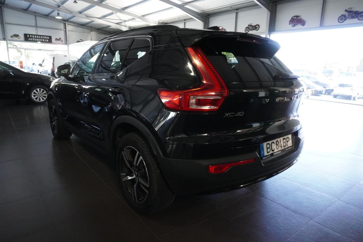 volvo-xc40-2023-gasolina-1477cc