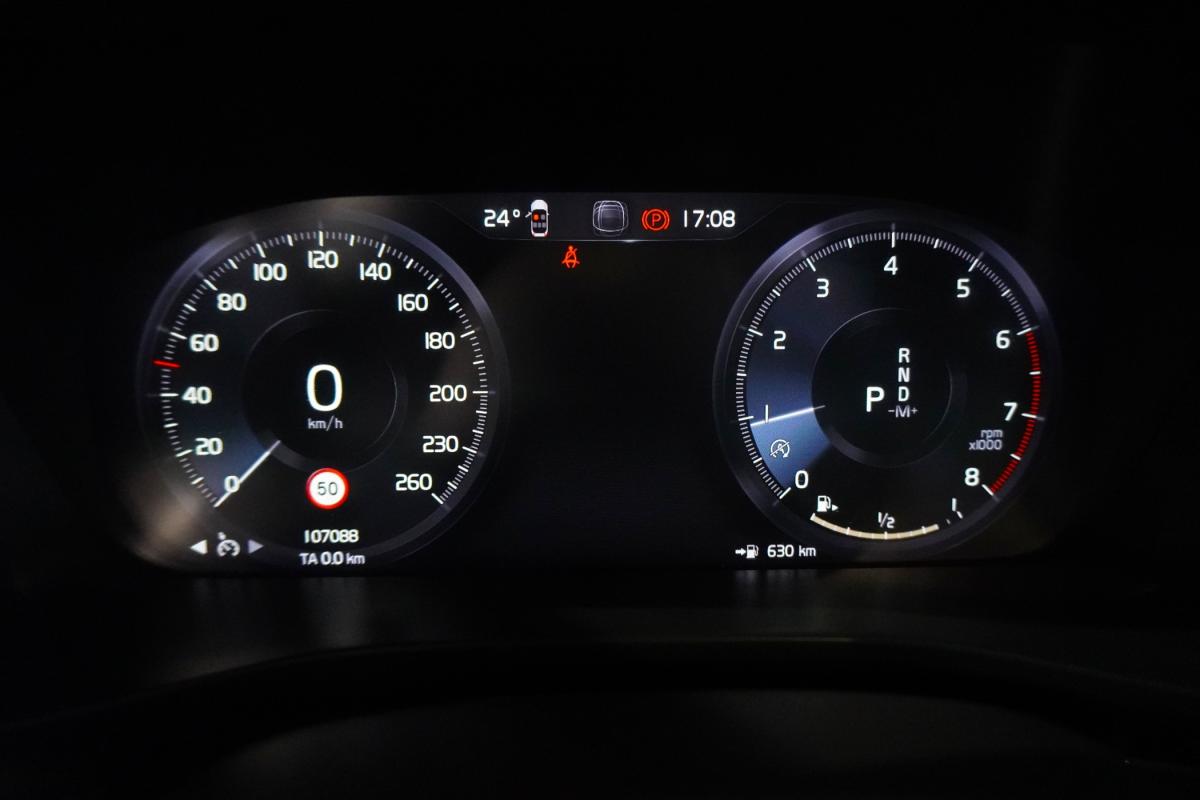 volvo-xc40-2023-gasolina-1477cc