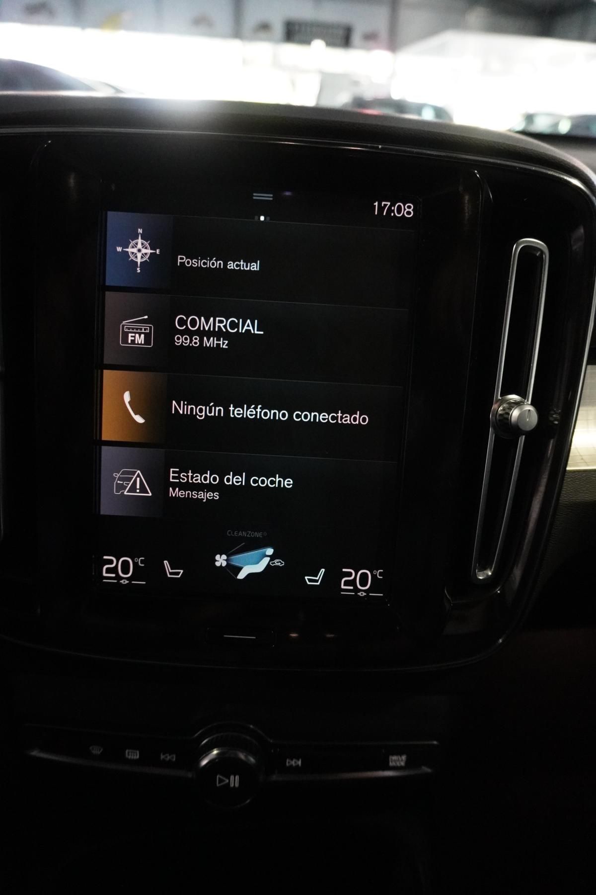 volvo-xc40-2023-gasolina-1477cc