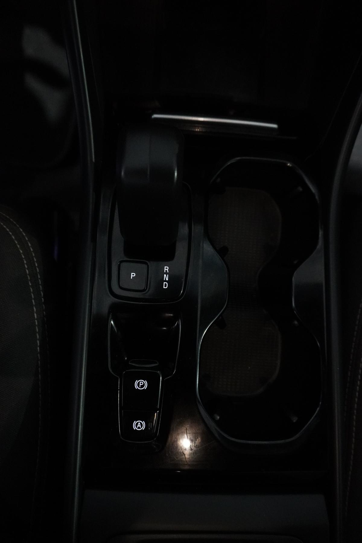 volvo-xc40-2023-gasolina-1477cc