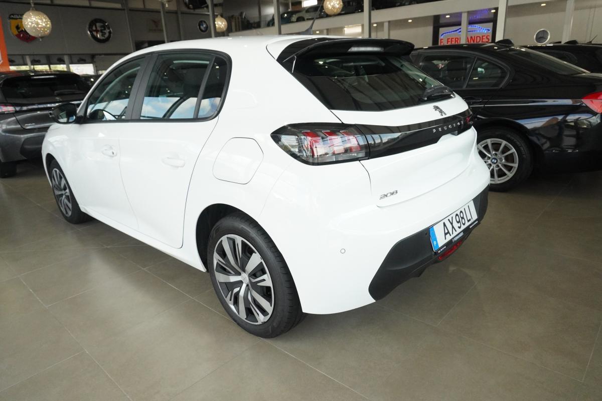 peugeot-208-2023-diesel-1499cc