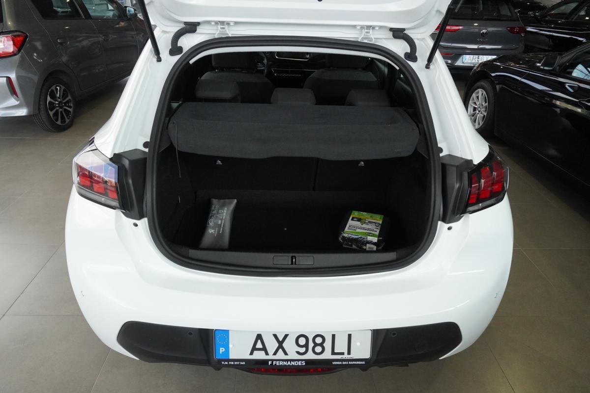 peugeot-208-2023-diesel-1499cc