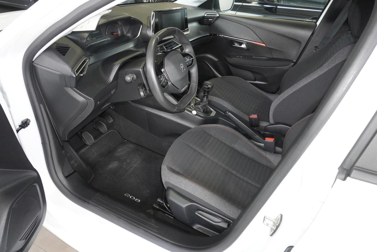 peugeot-208-2023-diesel-1499cc