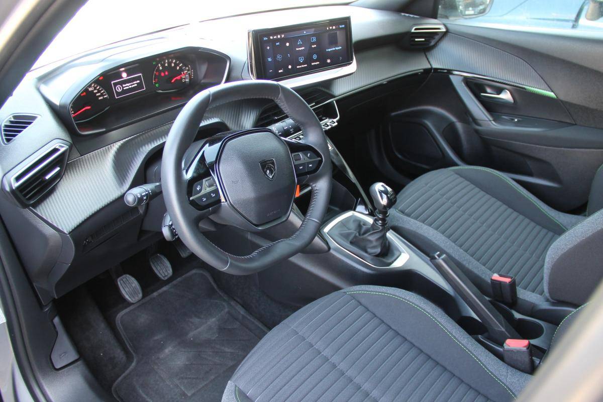 peugeot-2008-2024-gasolina-1199cc