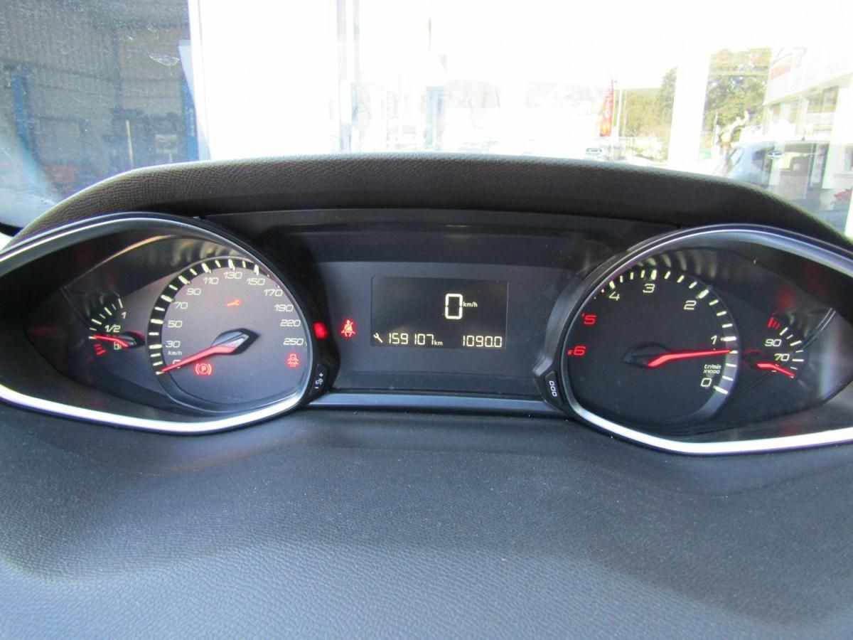 peugeot-308-sw-2018-diesel-1499cc