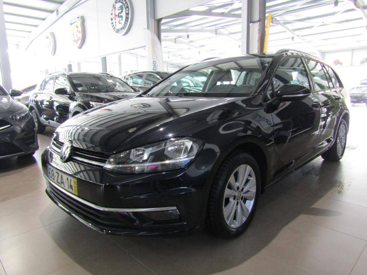 volkswagen-golf-variant-2019-diesel-1598cc