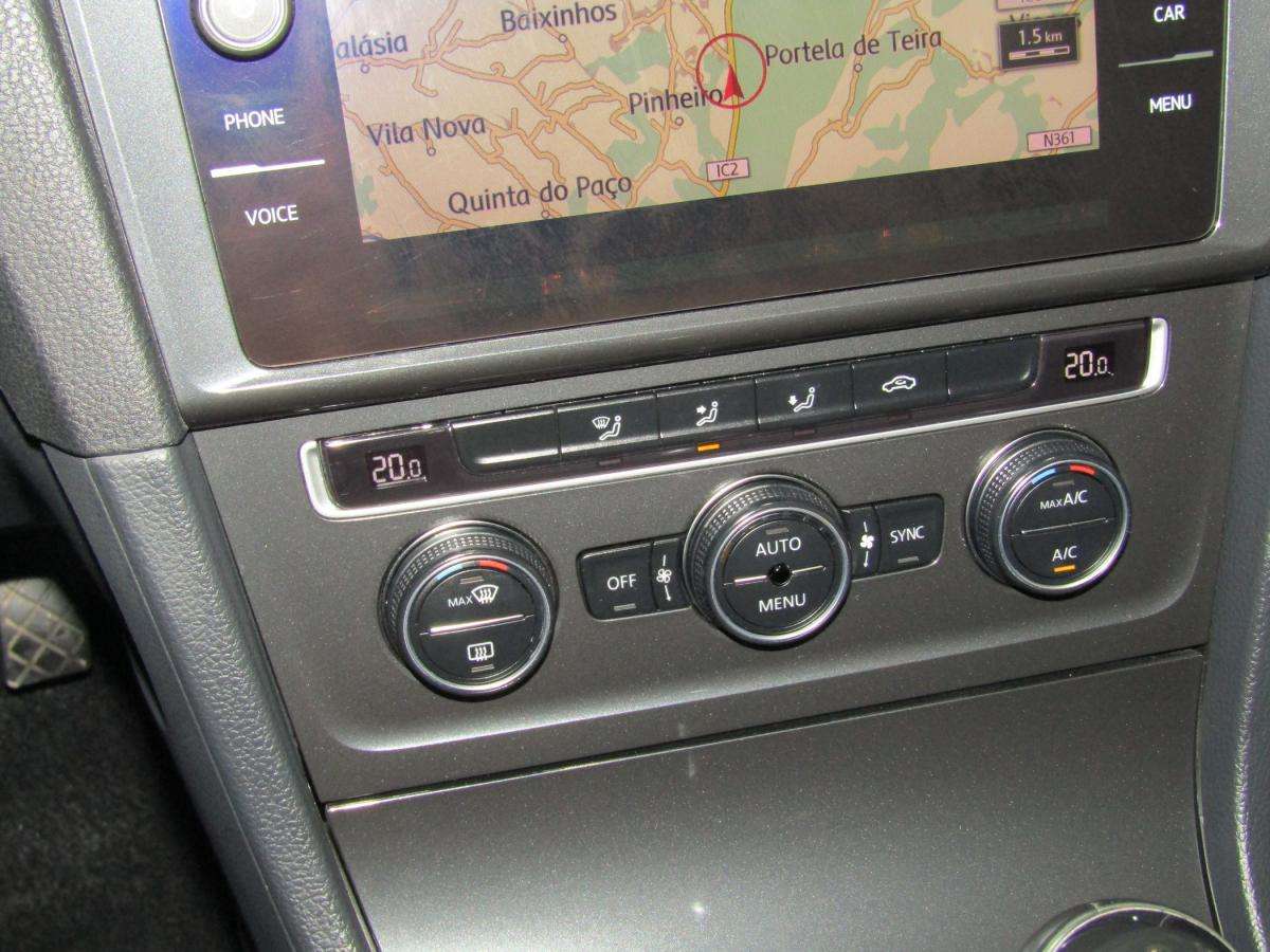 volkswagen-golf-variant-2019-diesel-1598cc