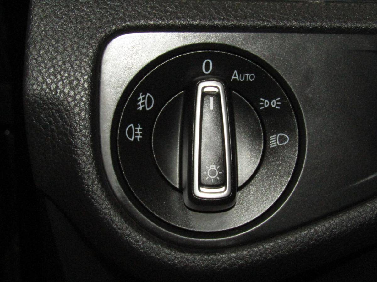 volkswagen-golf-variant-2019-diesel-1598cc