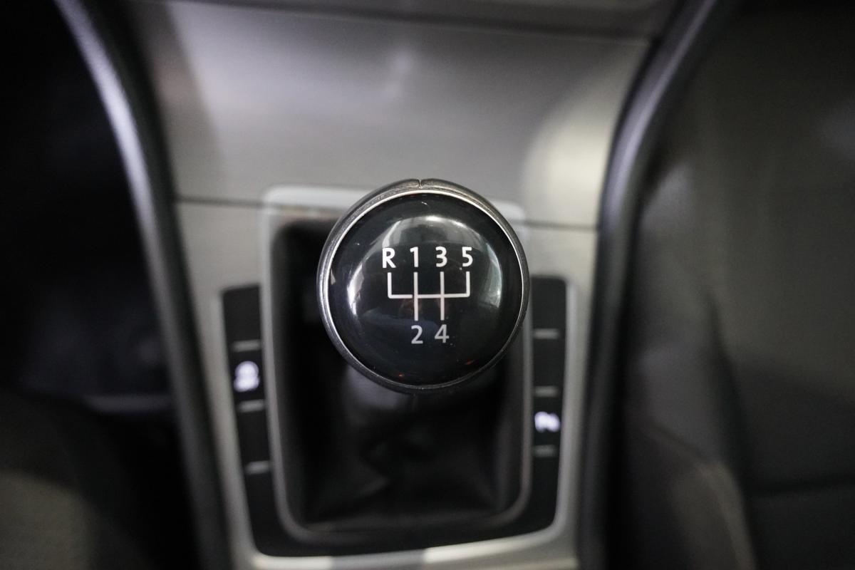volkswagen-golf-2016-diesel-1598cc