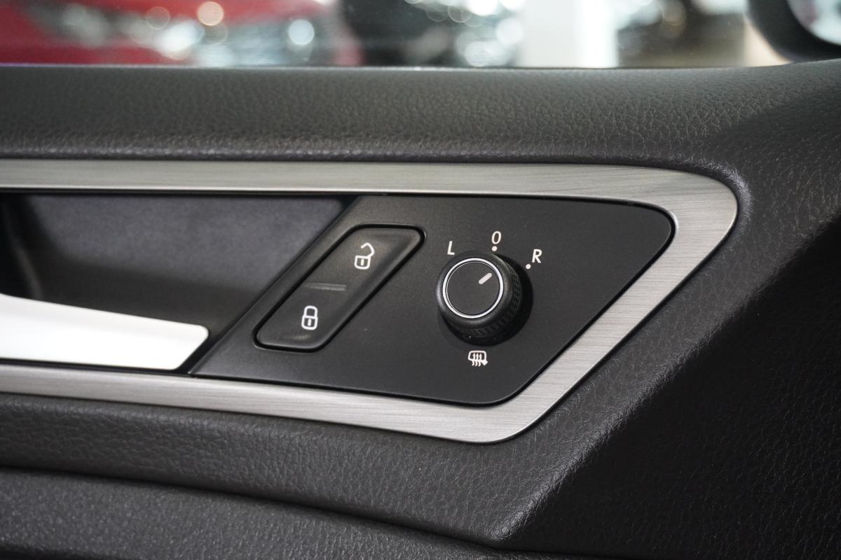 volkswagen-golf-2016-diesel-1598cc