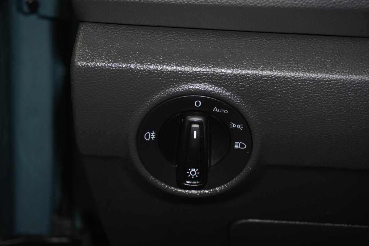 volkswagen-t-roc-2023-gasolina-999cc