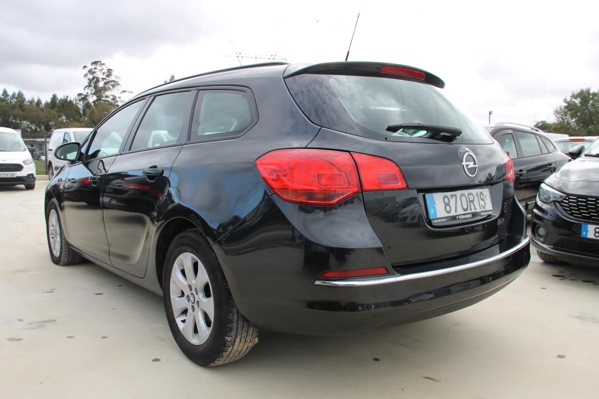 opel-astra-sport-tourer-2014-diesel-1248cc