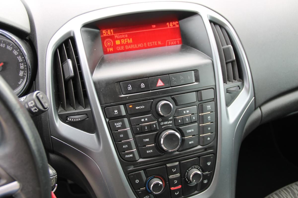 opel-astra-sport-tourer-2014-diesel-1248cc