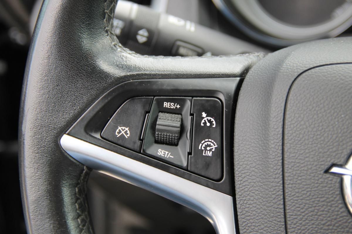 opel-astra-sport-tourer-2014-diesel-1248cc