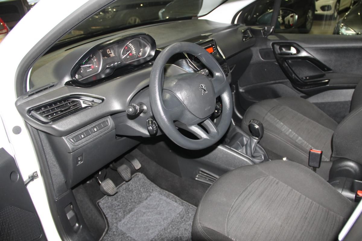 peugeot-208-2017-diesel-1560cc