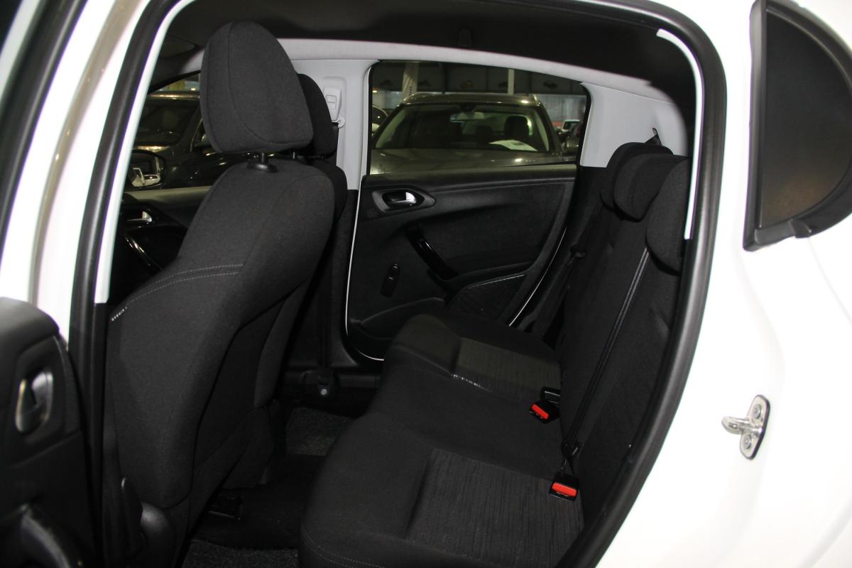 peugeot-208-2017-diesel-1560cc