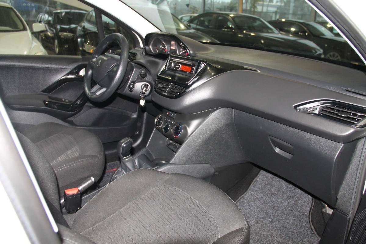 peugeot-208-2017-diesel-1560cc