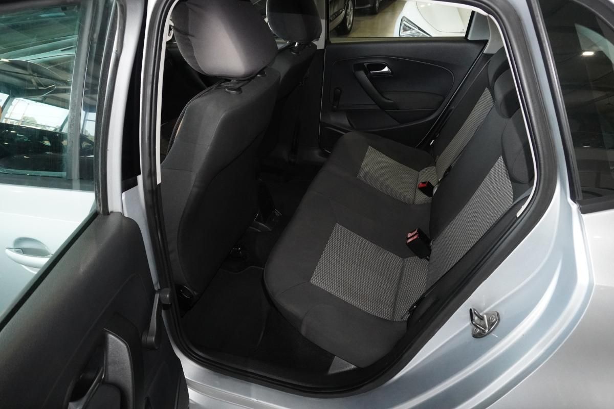 volkswagen-polo-2010-diesel-1199cc