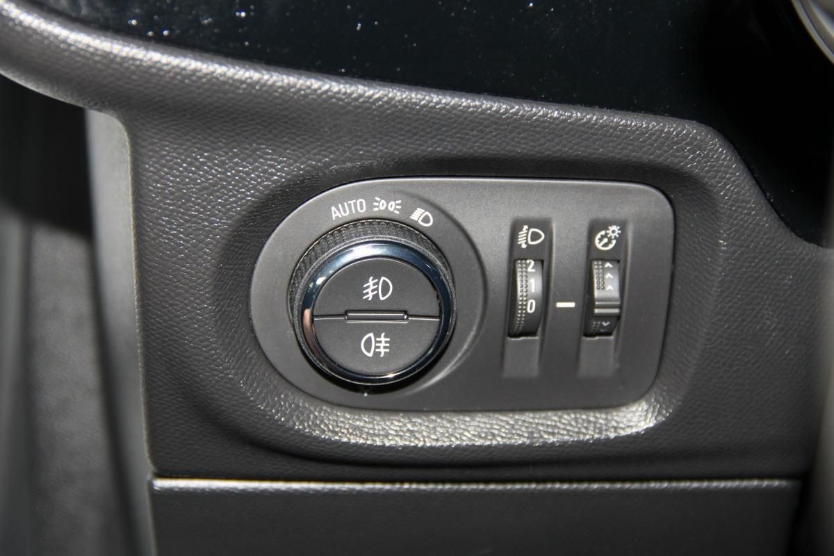 opel-corsa-2023-gasolina-1199cc