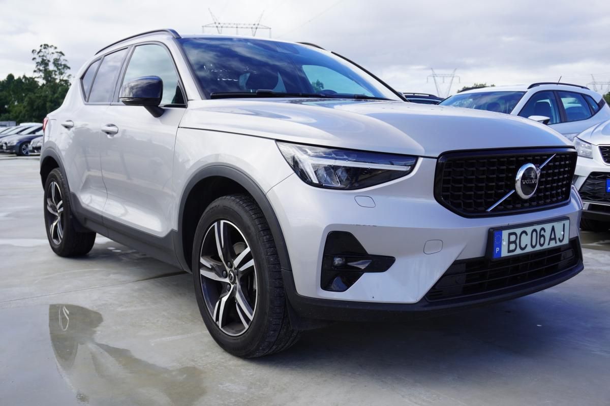 volvo-xc40-2023-gasolina-1477cc