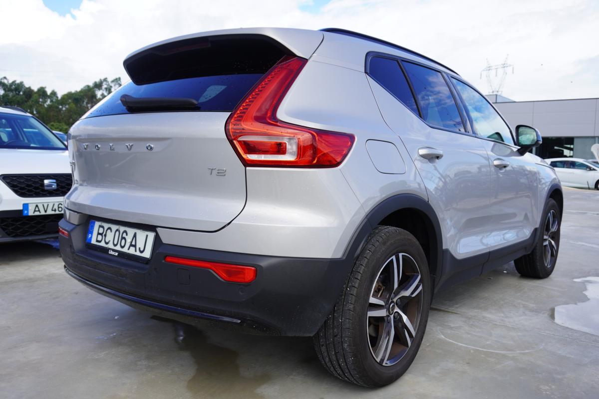 volvo-xc40-2023-gasolina-1477cc