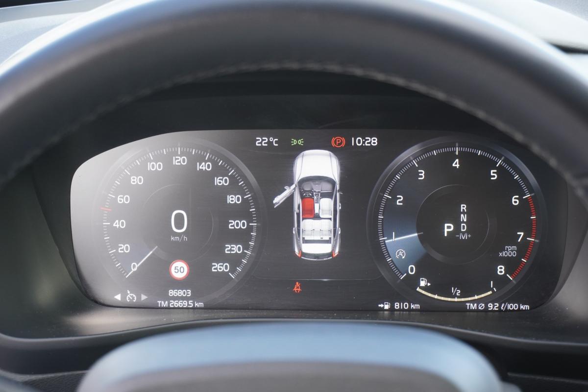 volvo-xc40-2023-gasolina-1477cc