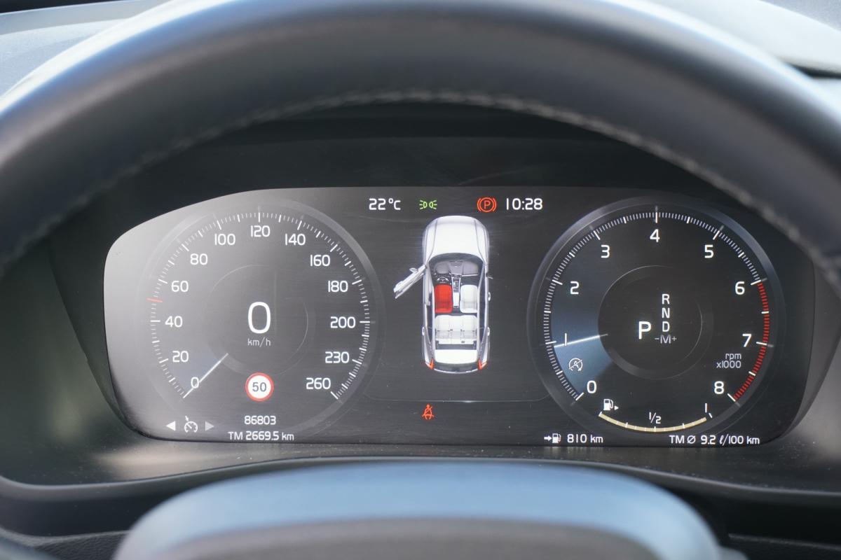 volvo-xc40-2023-gasolina-1477cc