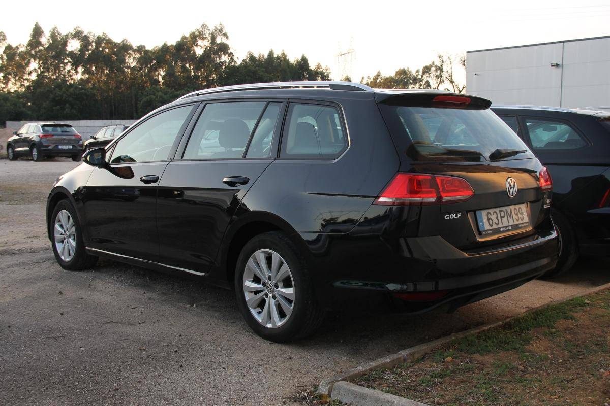 volkswagen-golf-variant-2015-diesel-1598cc
