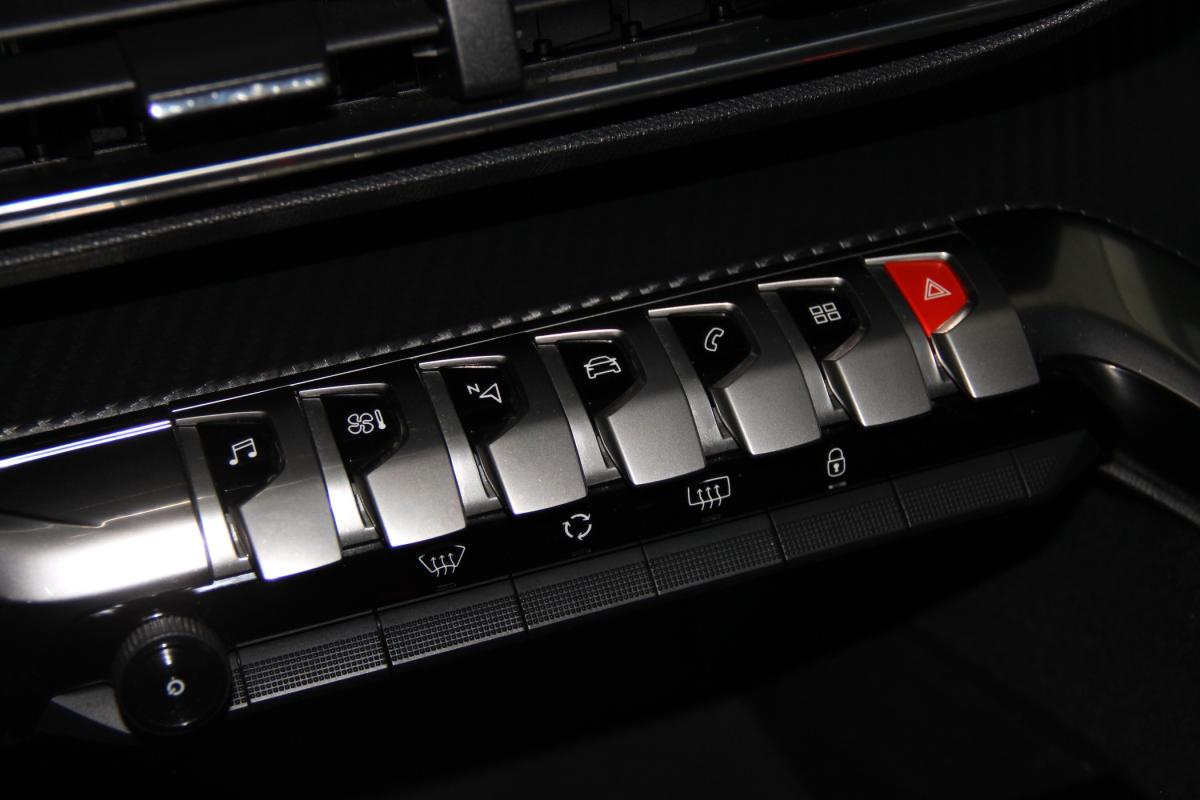 peugeot-3008-2021-diesel-1499cc