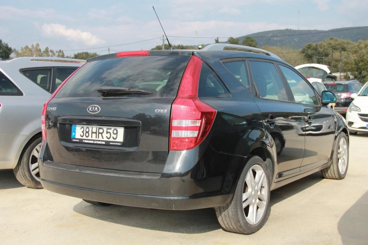 kia-ceed-sw-2009-diesel-1582cc