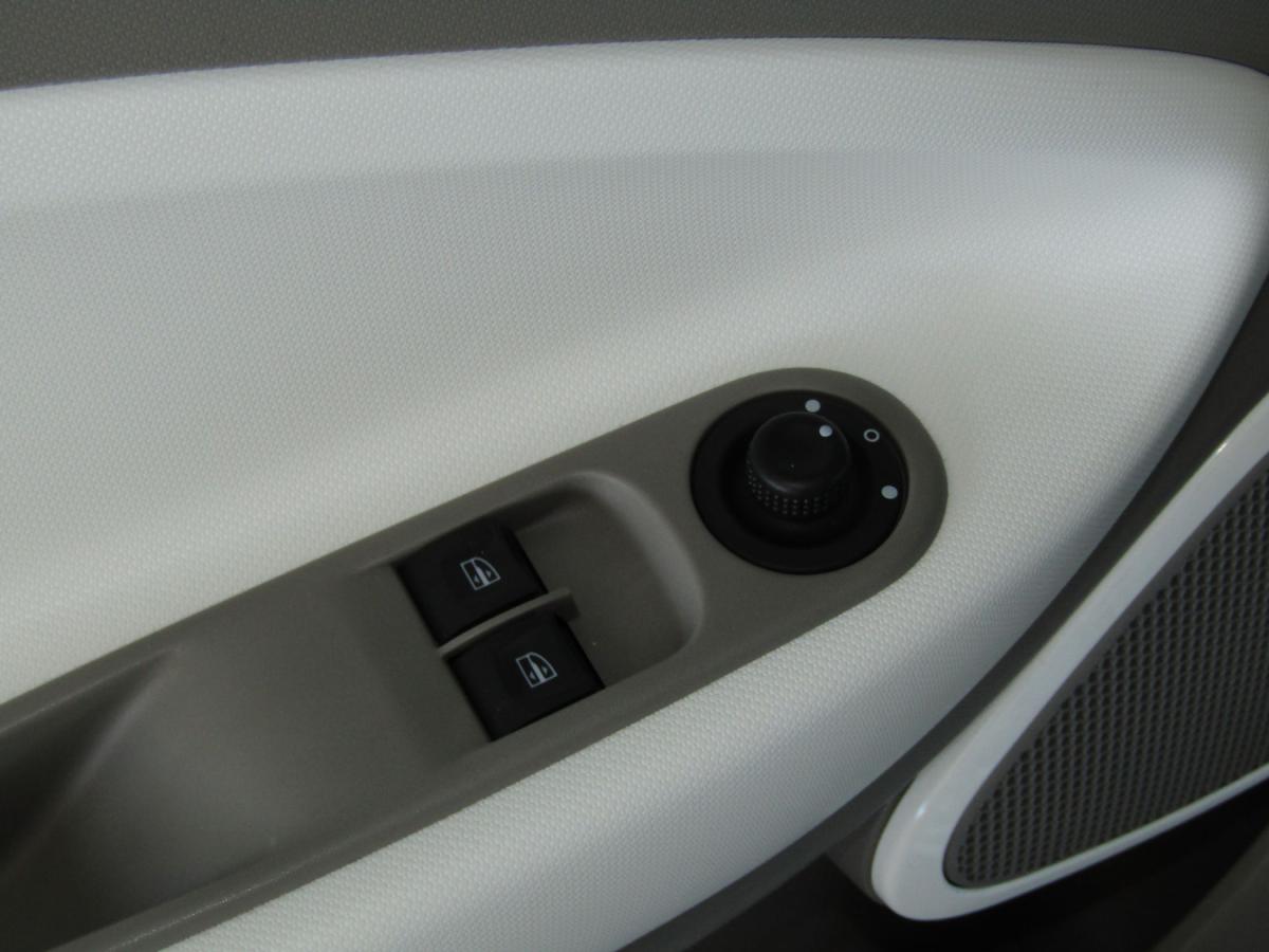 renault-zoe-2018-eletrico-0cc