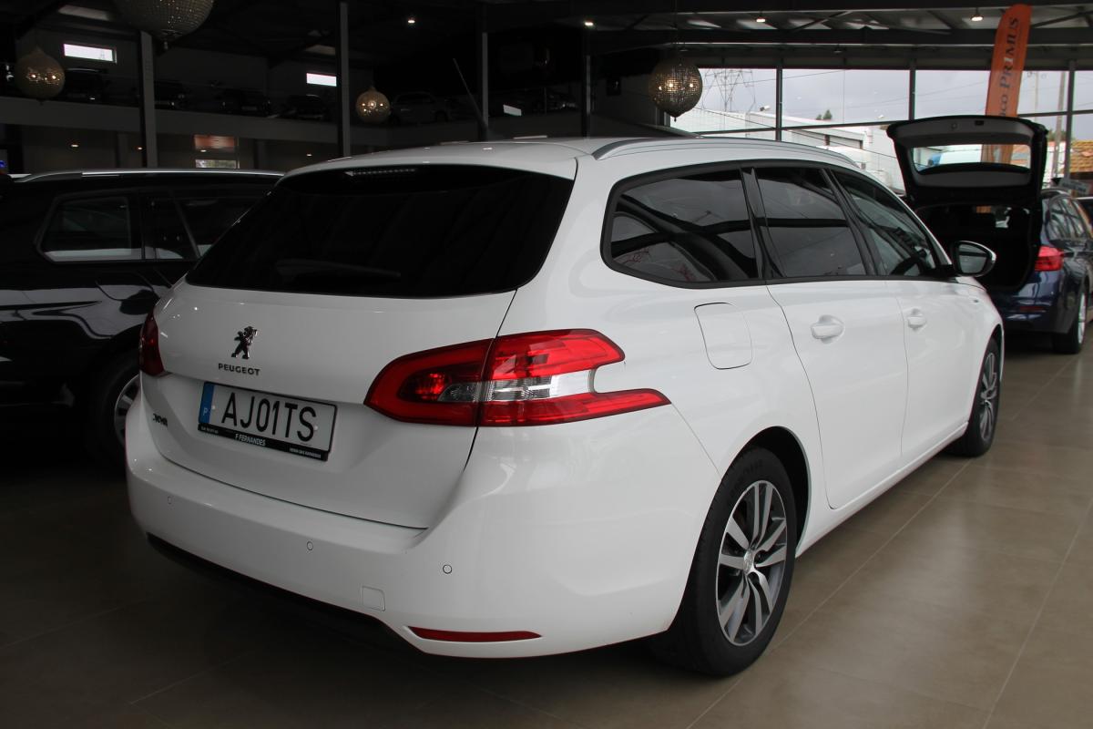 peugeot-308-sw-2021-diesel-1499cc